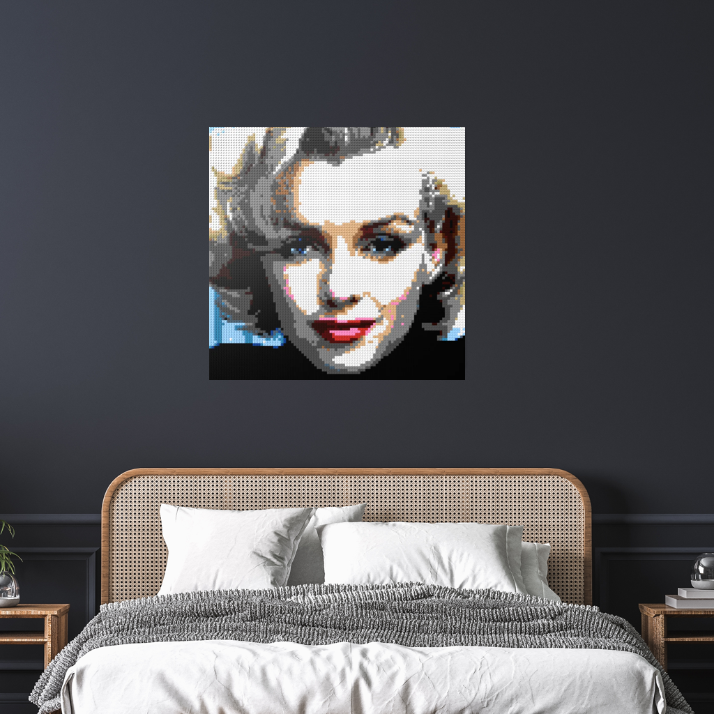 Marilyn Even Smallestesttest